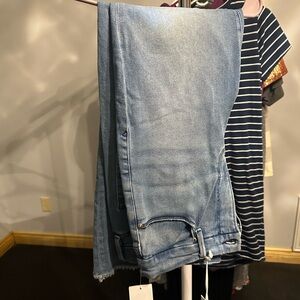 Good American Light Wash